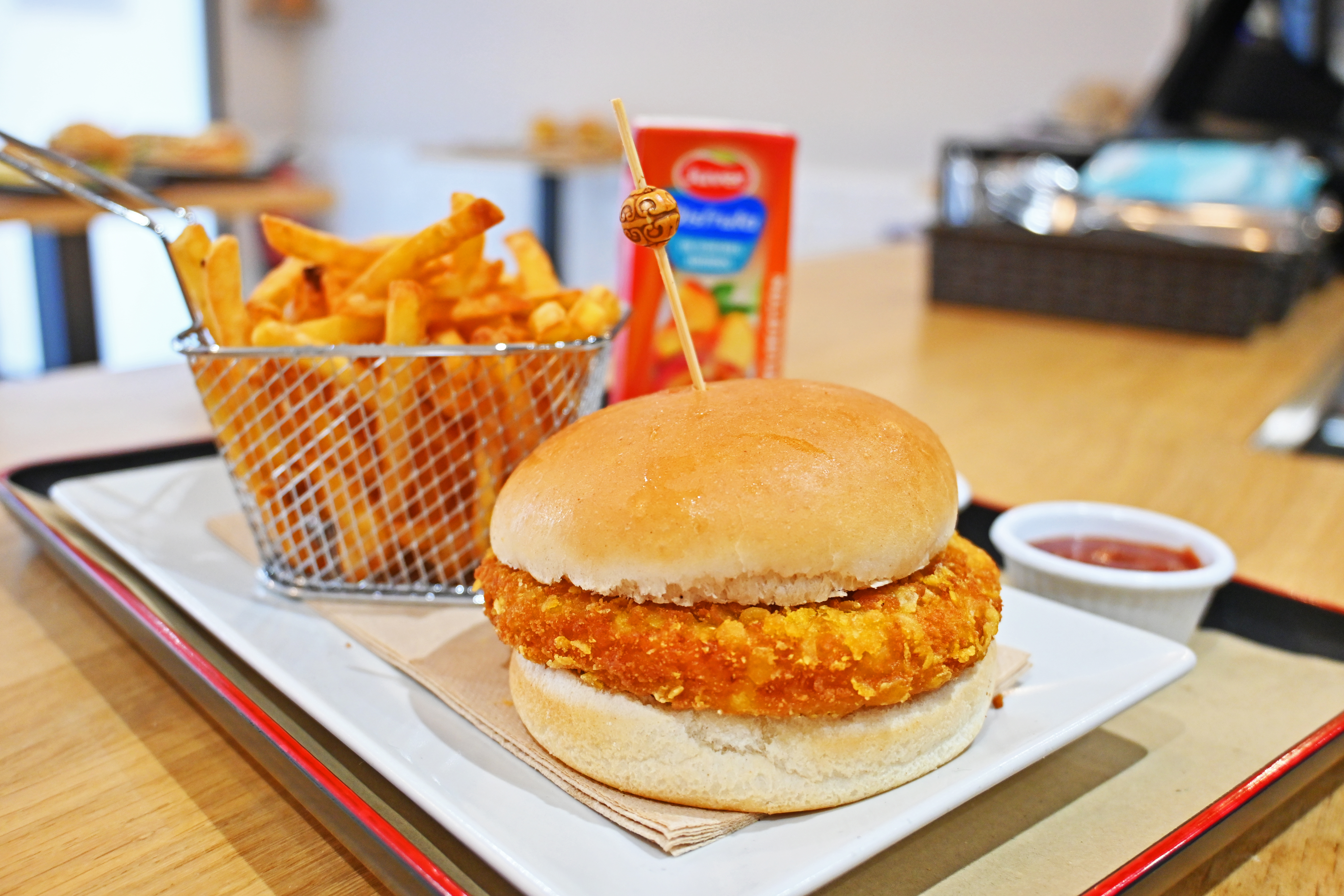 Menú infantil hamburguesa